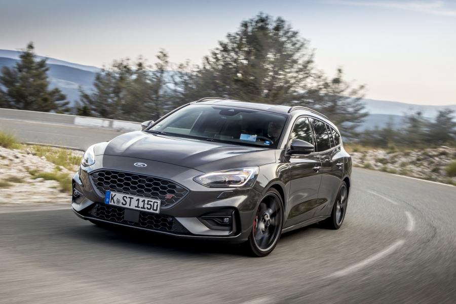  Ford Focus ST Estate 2019 года  (WW) (фото 27 из 40)